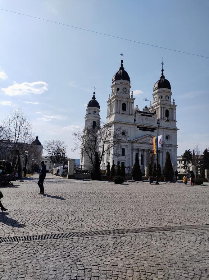 Simona Apartament Iulius Mall Jászvásár Kültér fotó